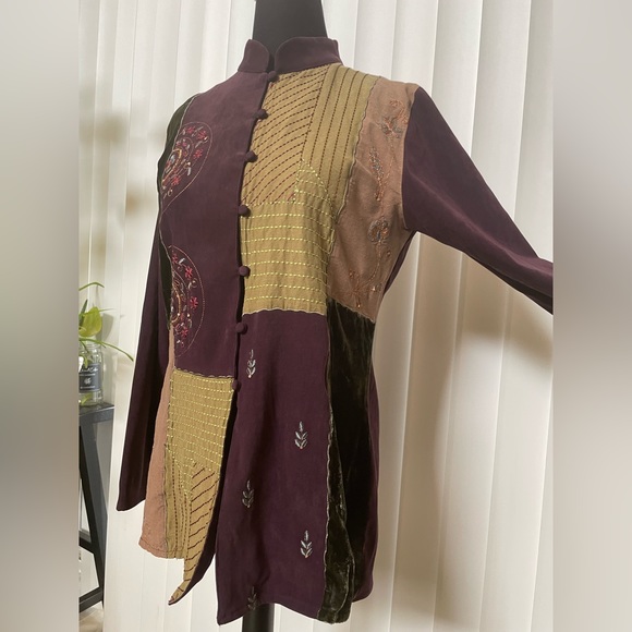 Women’s I.K.C. 2 Piece Set - Picture 3 of 16